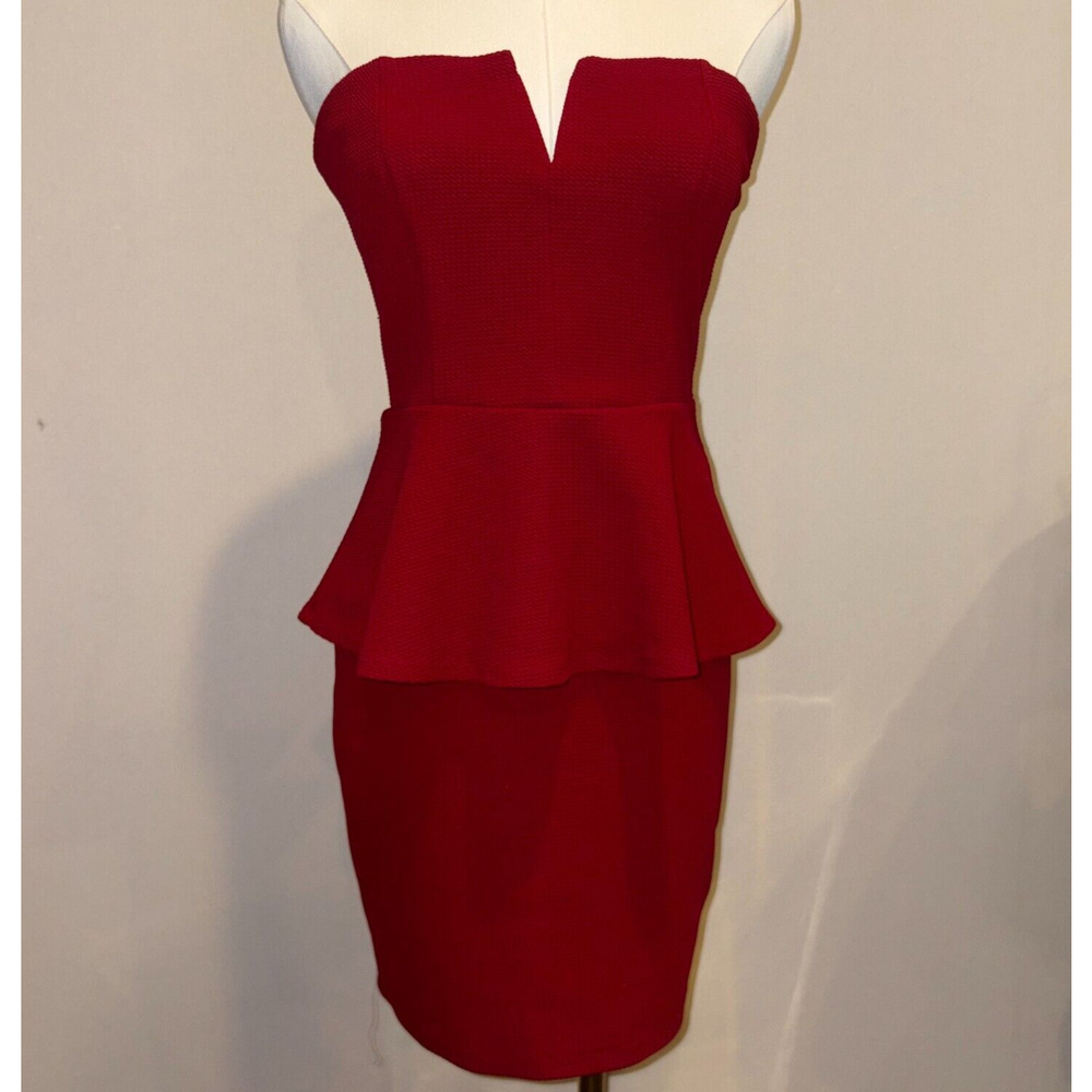 Charlotte Russe Strapless Red Peplum waist dress Size M, Lover/sweetheart/formal